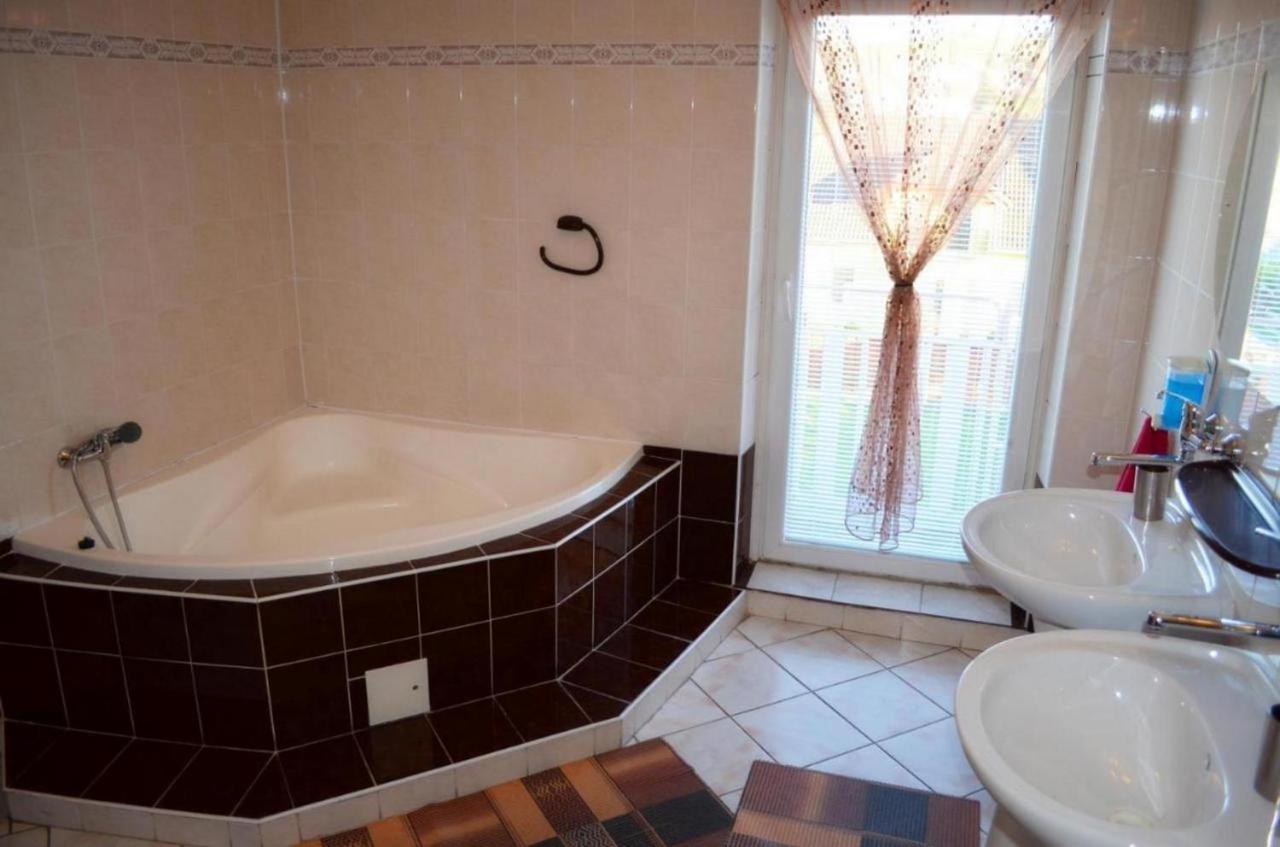 Chalupa Riviera A Apartmany Riviera - Liptov Besenova روجومبيروك المظهر الخارجي الصورة